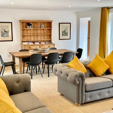 Rye Court And Annex Hemsley